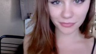 prettygirls sucks a dildo(name uknown)