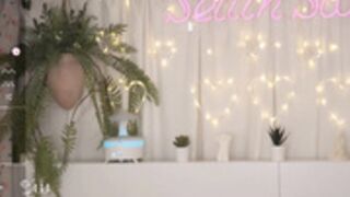 the cow pops her cherry. again (seltin_sweety)