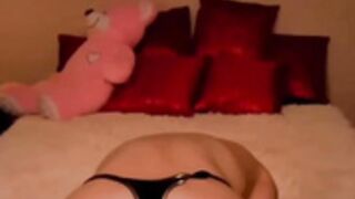 wanna_breed hand bra
