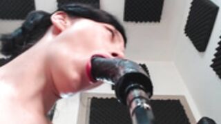 Alycetn standing fuckmachine 2
