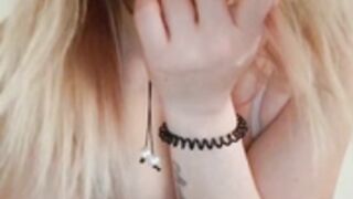 CuteHotAlice - masturbating while sitting on a face