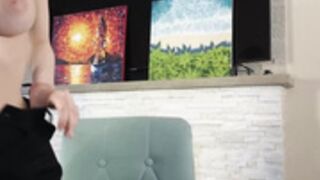 alanaricher titspit show