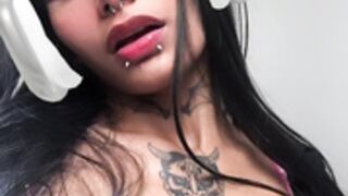 Noami Katty - 1