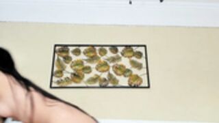 Hanna 231115 1455 IceCubes&CloseUpDoggyPose