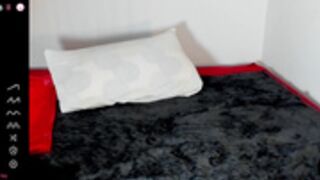 Laurasommer wets the bed again