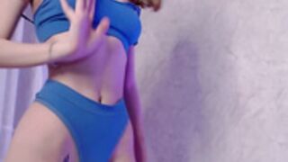 iloveyoufuckmee 1ST DAY 1 body reveal & cunnilingus