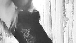Xoana Gonzales 4 2