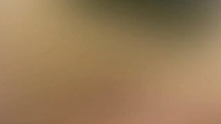 Lydia Untreue junge MILF besorgt es sich