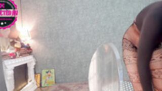 Monkeylina rides dildo