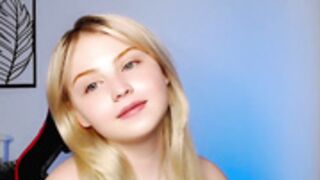 shy_blondiee hand bra