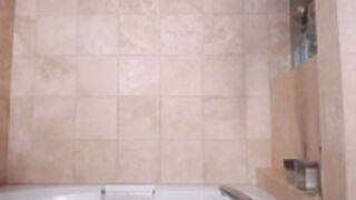 RocknRose in shower