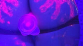 RaileyTV Neon Bodypaint