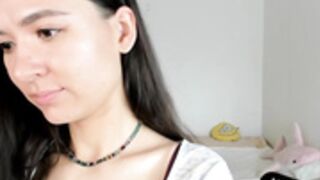 Pretty_Yong_Cat sexy body handbra