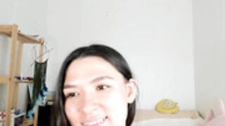 Pretty_Yong_Cat sexy body handbra