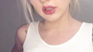 April Jayne tits