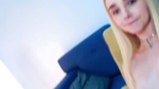 Davina 220322 0625 CloseUpPussy&DoggyPoseFlashes