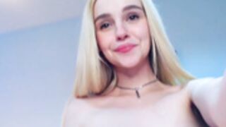 Davina 220318 0550 DoggyPose&BodyTour