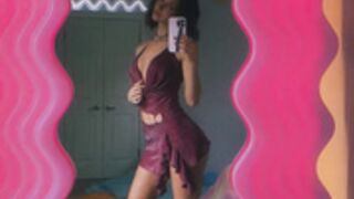 Rachel Cook - Selfi solo in boots