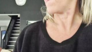 hyper sexy french milf sweetladyhot820