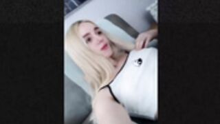 Davina 220328 0530 CloseUpPussy