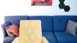 Davina 220325 0630 CloseUpPussy&DoggyPoseFlashes