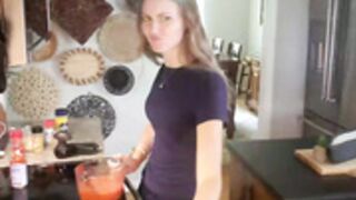 Conservative BluWint3r tight clothes cooking