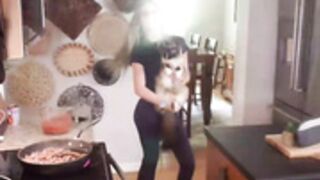 Conservative BluWint3r tight clothes cooking