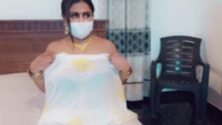 Indian heat hot aunty