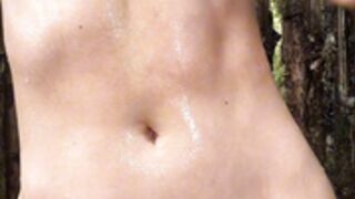 Sara Jean Underwood - Naked And Showered