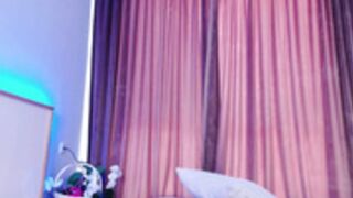 longlslandgirl_Chaturbate_2024-08-03_07-07-41