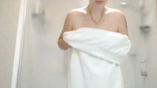 isabel_101 30072024 shower nipslip