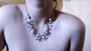 Pretty brunette Romanian H3L3NE handbra boob flash