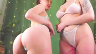 smallsheryl total beautiful girl naked with girlfriend