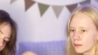 lisalewi wendyoliver dildo suck and pussy licking