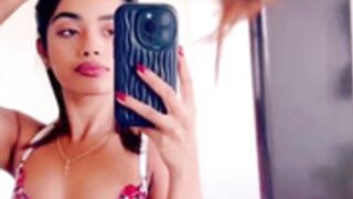 Simi das latest video