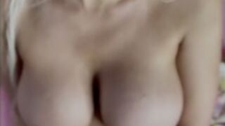 Danii banks 25