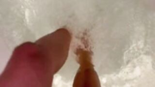 Scarlet vas bath nude video