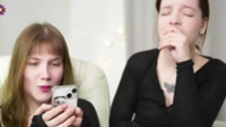 Mia and París sexy gemini public show part 1