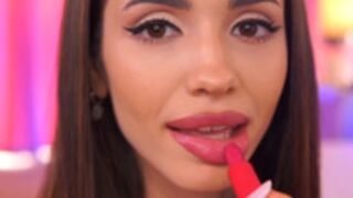Jerk off while I put on lipstick