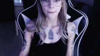 Isa 200603 0200 DoggyPose&Tits