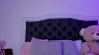 SweetMar23_MyFreeCams_2024-08-12_06-06-53