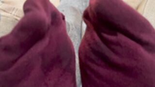 gymgirlfeet spit on feet 2 - red socks, grey leggings