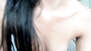 Hanna 231125 1550 CloseUpDildo