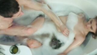 Logan_Amelia - Bathtub