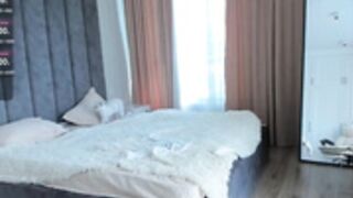 Watch cam models 08/27 show ll