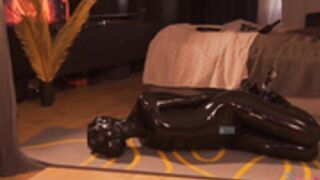 bronnica hogtied latex