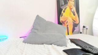 Davina 221113 0955 DoggyPose