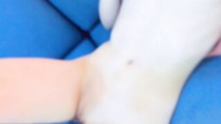 Davina 220409 0610 CloseUpDildo&DoggyPoseFlashes