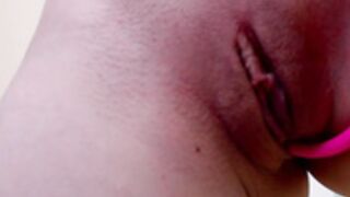 Davina 211203 0745 CloseUpDildo