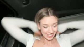 HopeHeaven masturbates in her car